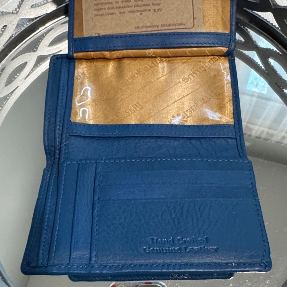 Stanley Classic Blue Wallet - Picture 5 of 13